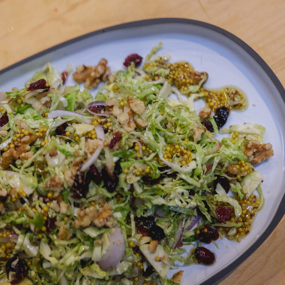 Brussels Sprouts and Apple Salad with POP 台湾麻豆传媒